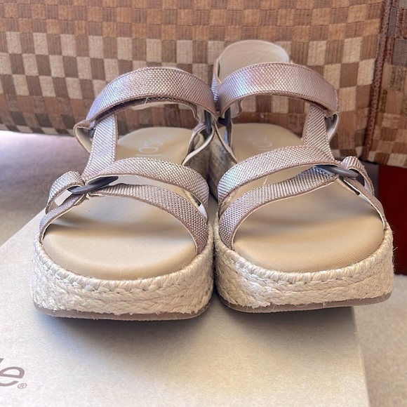 Brand New Nicole Genuine Leather Pathbreaker Espadrille Wedge Sandals Metallic - Picture 11 of 15
